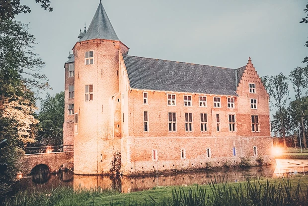 Sprookjesachtig-babyshower-locatie-Kasteel-Dussen